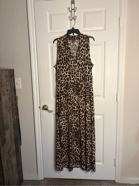 Price Cut ⬇️ NEW LISTING Vince Camuto Leopard Print Maxi Dress in Tan and Black